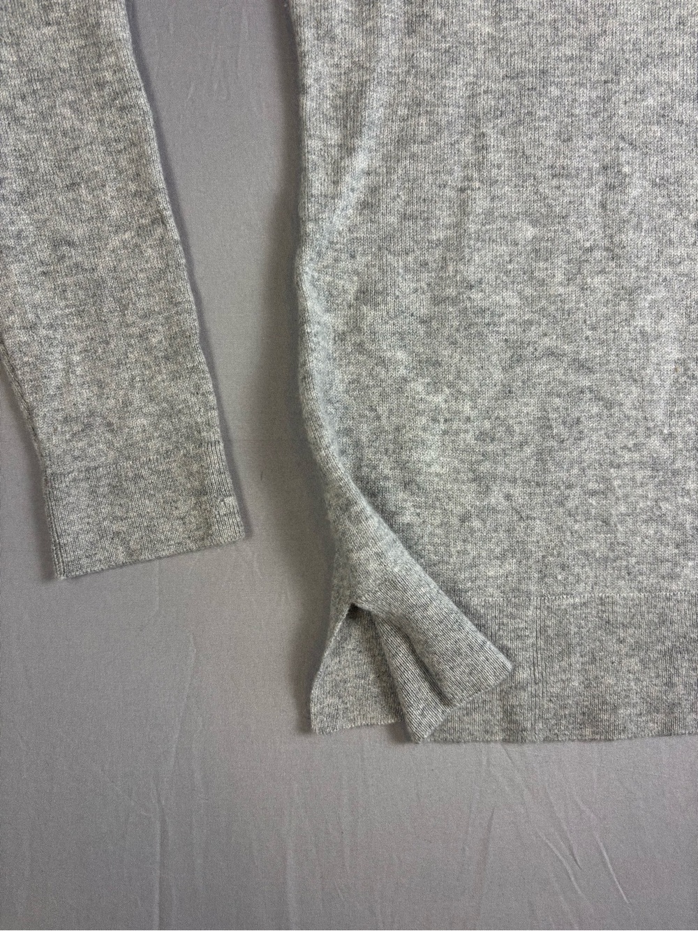 Kinross Cashmere 100% Cashmere Grey Turtleneck Women's Sweater size medium - Picture 2 of 10